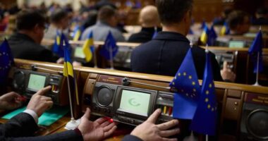 ВР підтримала збільшення зарплат прокурорам