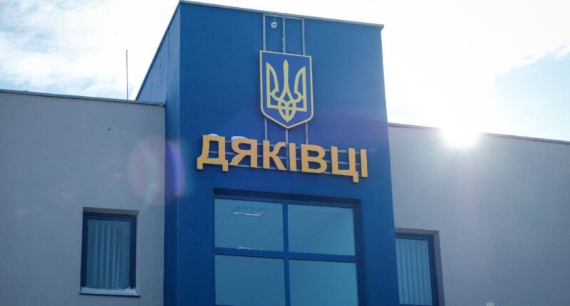 Через снігопади Румунія обмежила пропуск через кордон