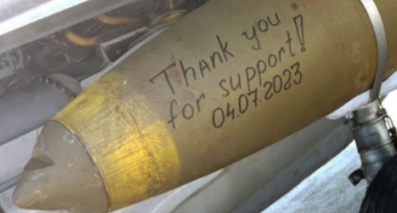 Повітряні сили показали "розумні" американські бомби