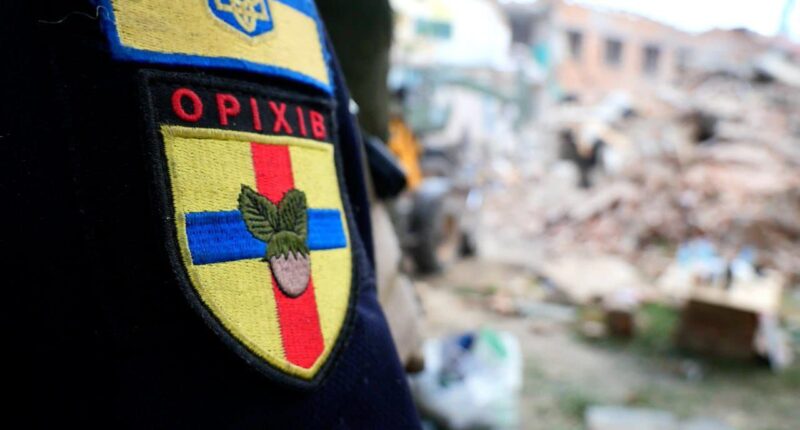 В Оріхові під завалами є ще троє людей