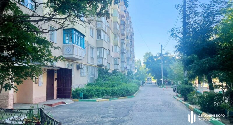 На Одещині родина поліцейських переїхала пенсіонерку та втекла