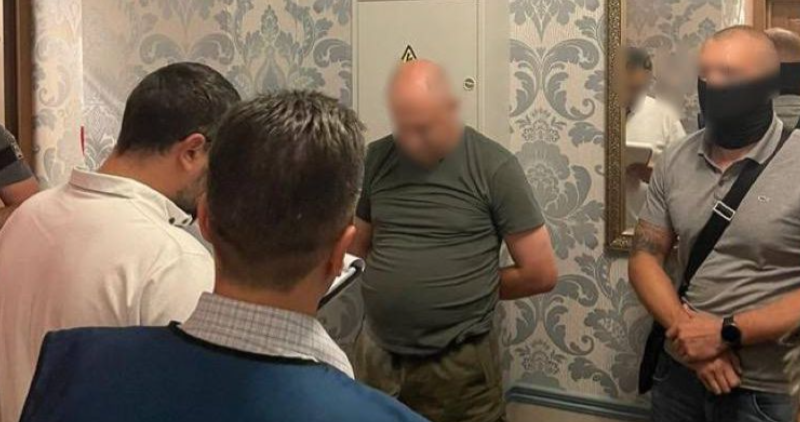 Затримання працівника КМВА