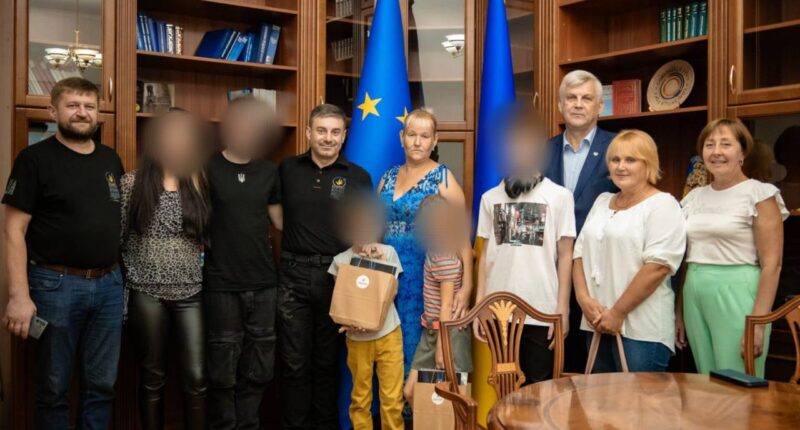 в Україну повернули 9 дітей