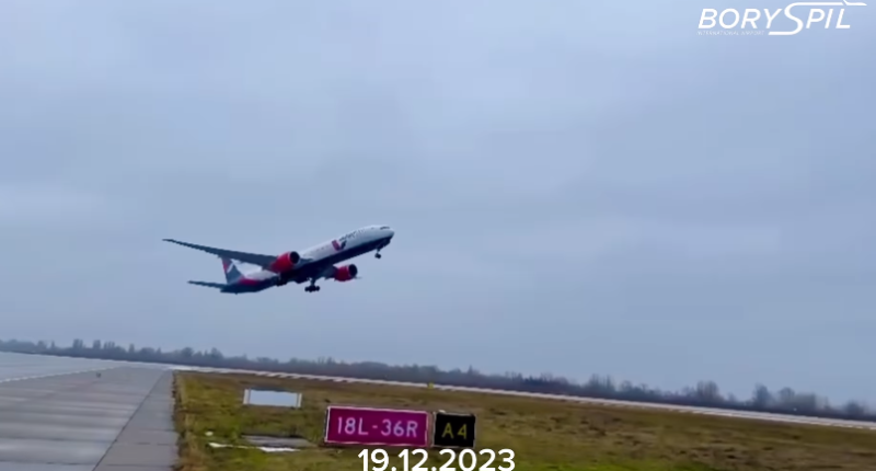 тестовий польот в аеропорту Бориспіль