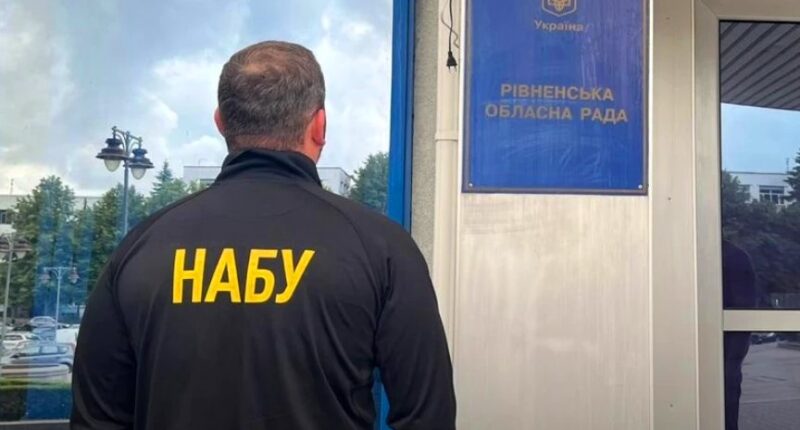 Заступника голови Рівненської облради викрили на хабарі в пів мільйона гривень