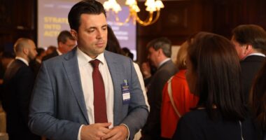 про звільнення Кудрицького