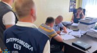 СБУ викрила ексдиректора харківського підприємства, який розкрадав кошти на ремонті військової техніки