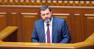 Екснардеп-зрадник Андрій Деркач