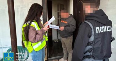 Посадовців “Київзеленбуду” підозрюють у розкраданні коштів