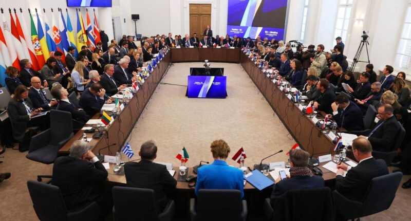 У Львові глави МЗС країн Європи зробили перший крок для створення “спецтрибуналу для Путіна”