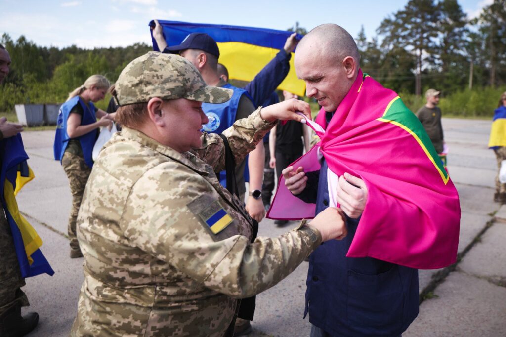 В Україну повернули 390 людей в рамках масштабного обміну полоненими 6