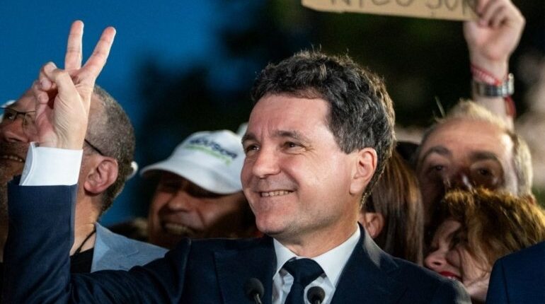 Новообраний президент Румунії Нікушор Дан
