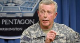 Колишній командувач військ США в Афганістані Девід Маккірнан