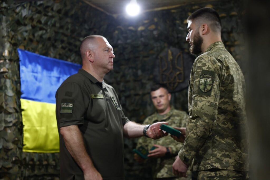 Голова ДПСУ Дейнеко нагородив прикордонників у підрозділах на передовій 3