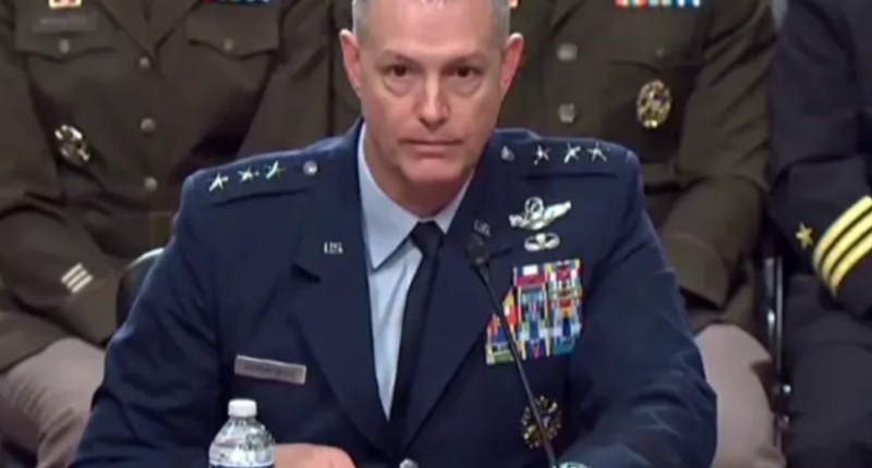 Кандидат на посаду Верховного головнокомандувача Збройними силами США в Європі Алексус Гринкевич