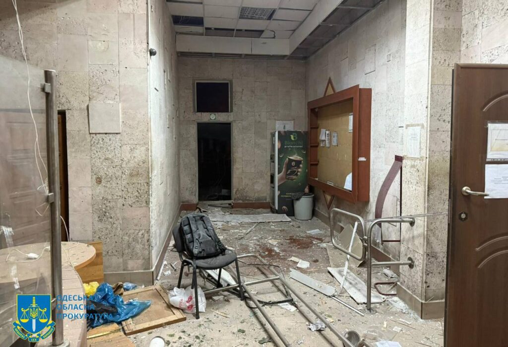 РФ атакувала Одесу дронами: є 10 влучань, вирували пожежі, одна людина загинула 5