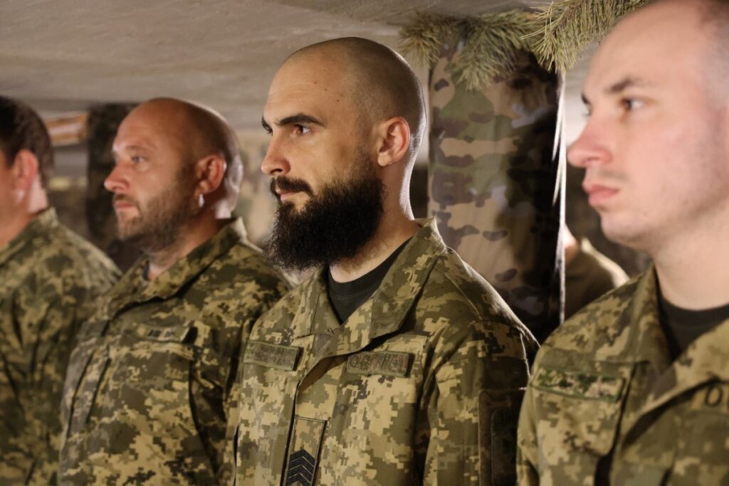 Глава ДПСУ Дейнеко відвідав прикордонників на передових позиціях та вручив відзнаки 3