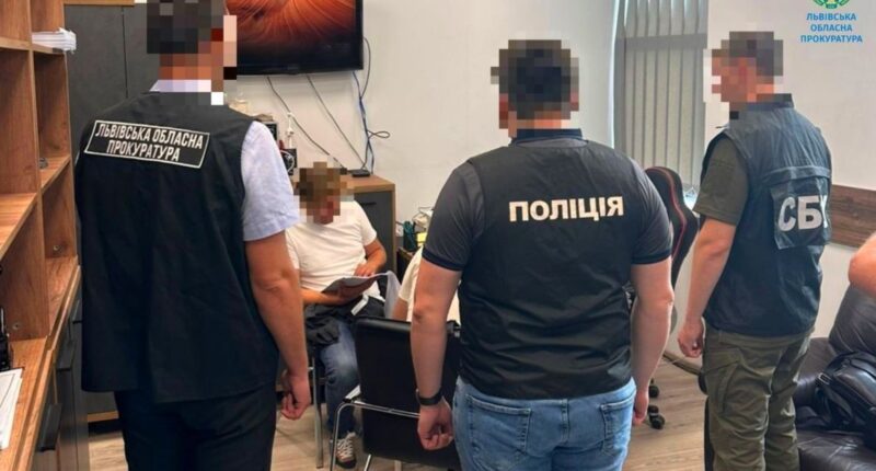 У Львові два керівники районних адміністрацій міста розтратили 1,7 млн грн при ліквідації ракетного удару РФ