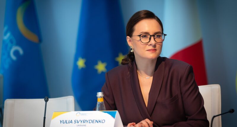 опитування про Свириденко