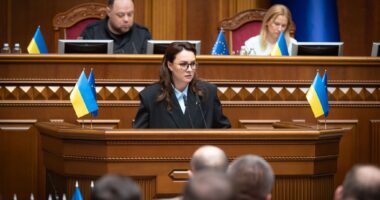 Свириденко про виїзд за кордон чоловіків
