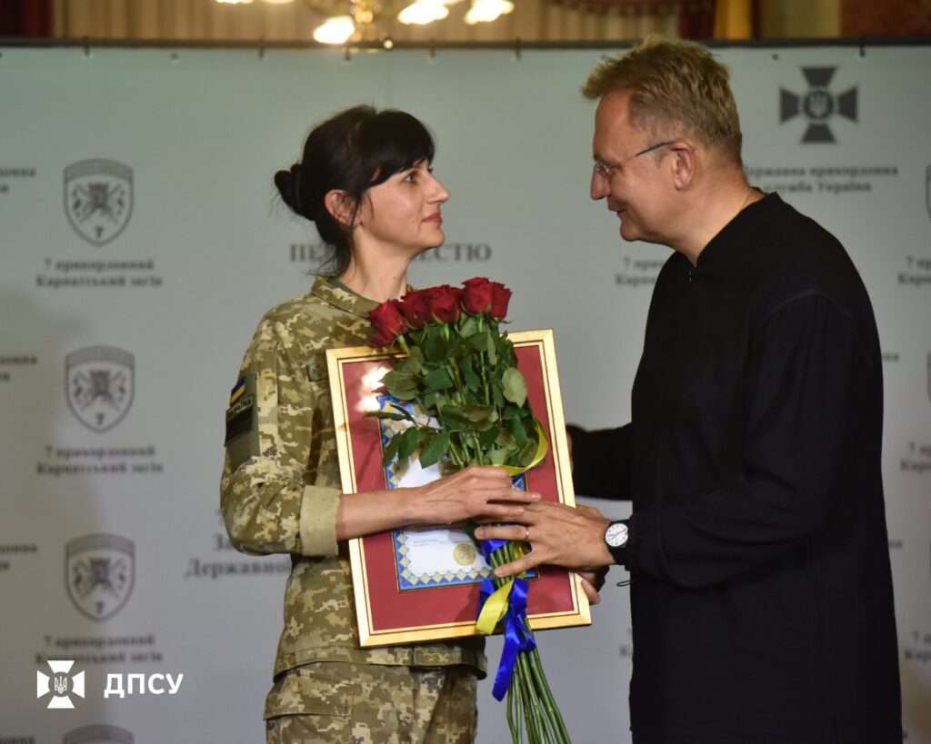 Голова ДПСУ Дейнеко нагородив воїнів комендатури “Шквал”, які утримували оборону в Серебрянському лісництві 7