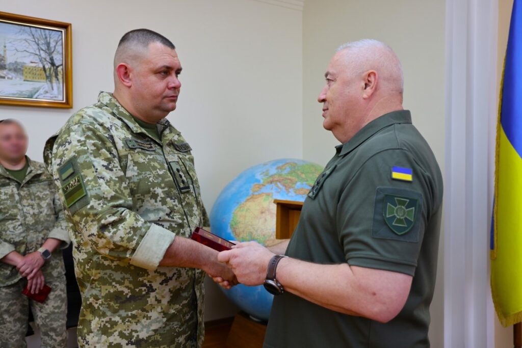 Українським прикордонникам вручили нагороди за мужність у бойових діях 2