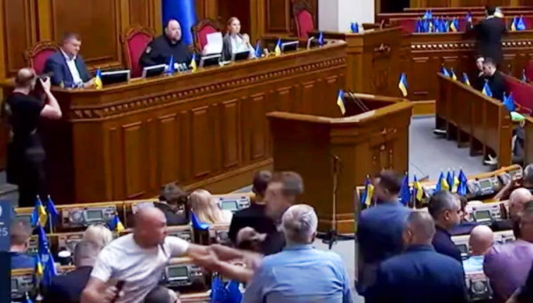 У Раді під час засідання “поштовхалися” нардепи Неклюдов і Касай