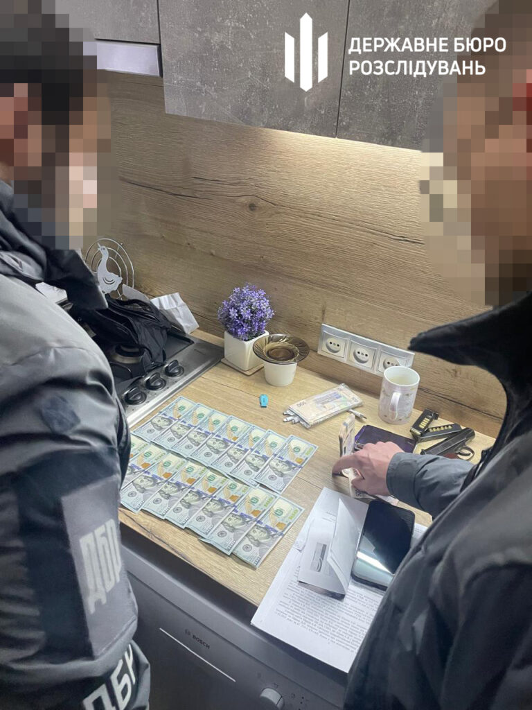 ДБР викрило масштабну схему ухилення від мобілізації в Запоріжжі 2