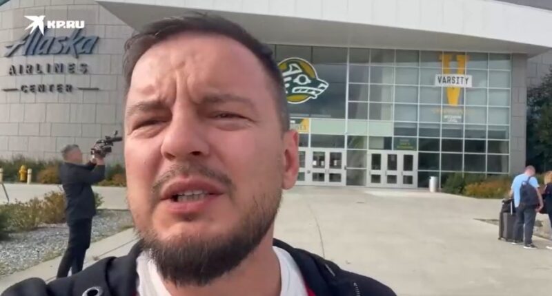 росіян поселили на стадіоні