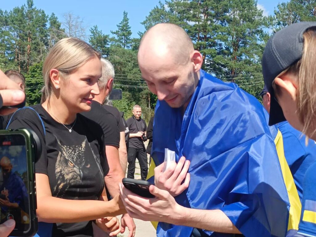 В Україну повернули людей, серед яких й полонені з 2014 року 1