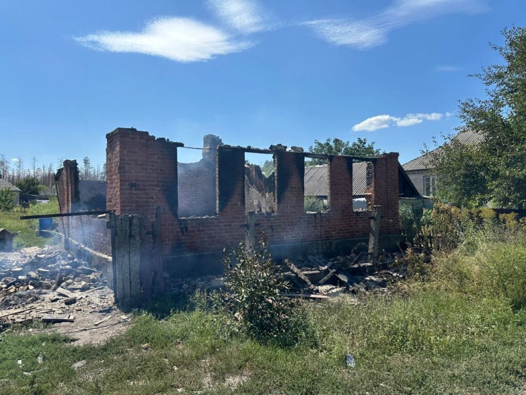 Внаслідок обстрілу РФ Костянтинівка залишилася без газу, пошкоджена розподільча станція 18
