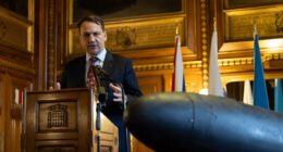 Сікорський про закриття консульства РФ