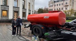 Рада залишилася без води через атаку РФ, а до Кабміну привезли біотуалети