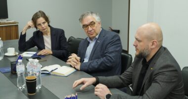 Олександр Цивінський і Роман Ващук підписують Меморандум про співпрацю між БЕБ і Радою бізнес-омбудсмена