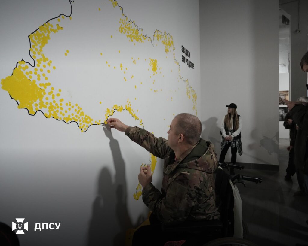 Бійці ДПСУ, які проходять реабілітацію, відвідали виставку Ukraine WOW 2