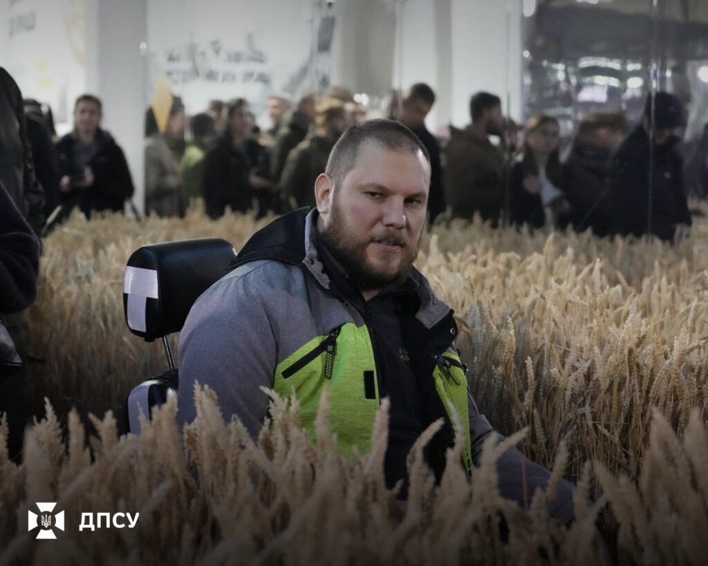 Бійці ДПСУ, які проходять реабілітацію, відвідали виставку Ukraine WOW 6