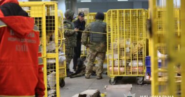 затримали чоловіка, що відправив поштою вибухівку