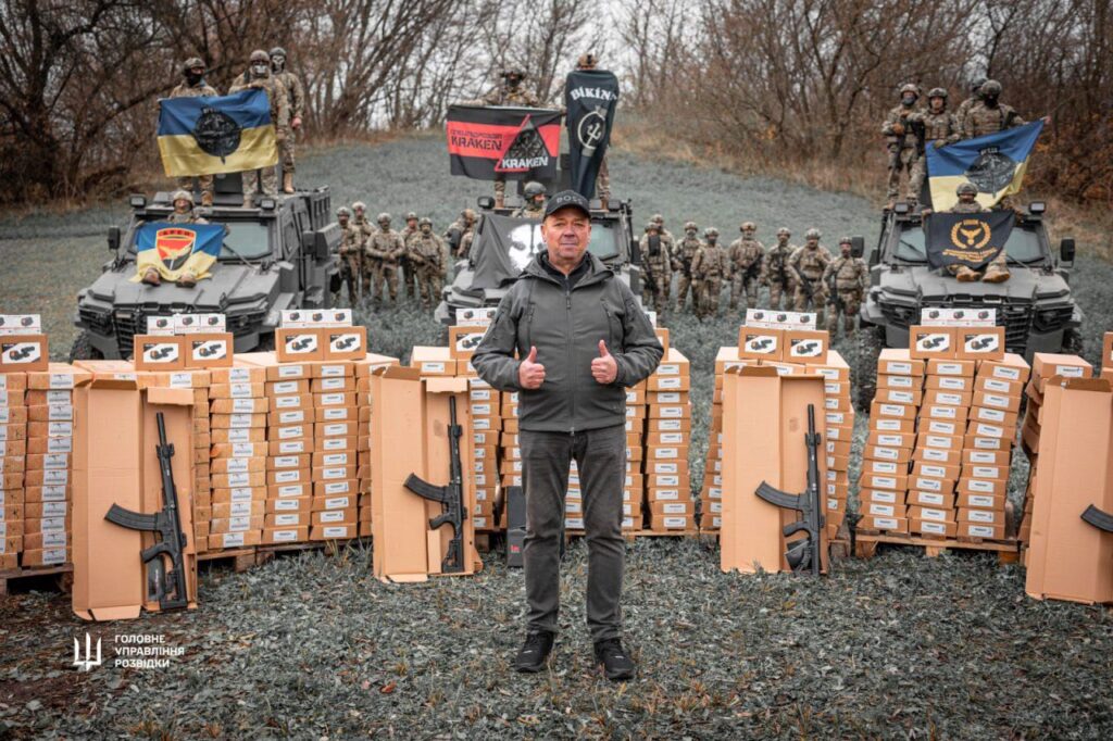 Українські розвідники отримали рушниці та спецспорядження від благодійника з Нідерландів 4