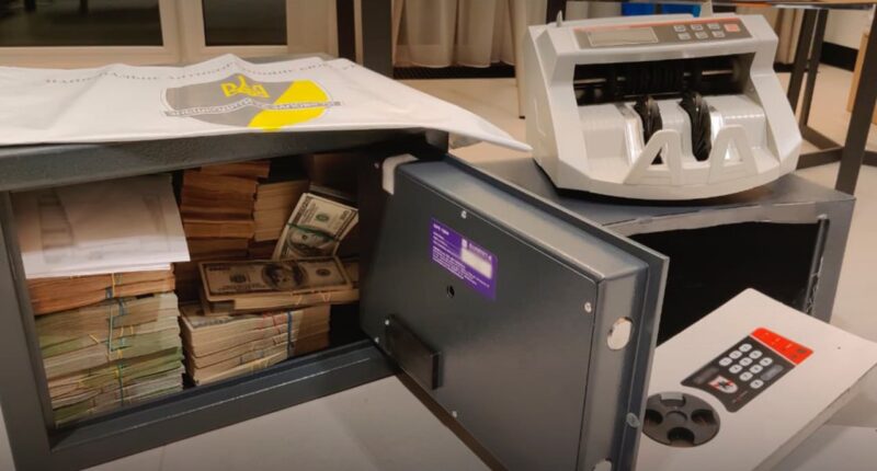 НАБУ затримало 5 осіб і повідомило про підозру сімом членам корупційної схеми в енергетиці