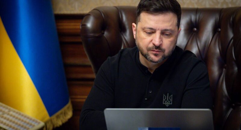 Зеленський хоче продовження воєнного стану і мобілізації