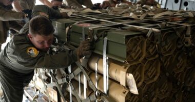 США витратили половину своїх ракет