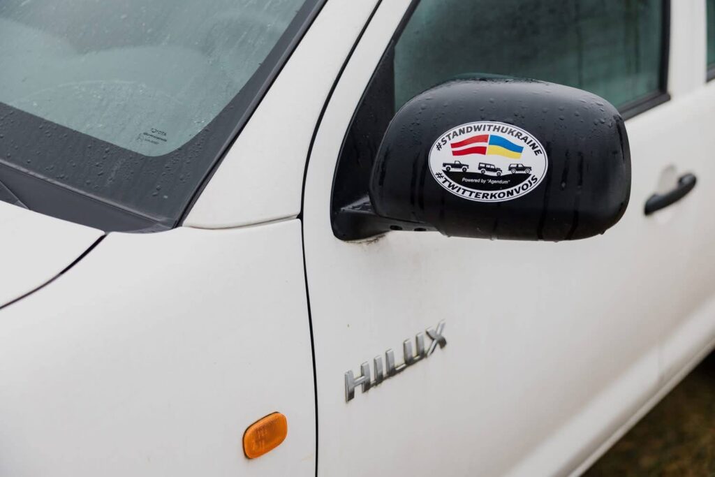 Латвія передала Україні автомобілі 1