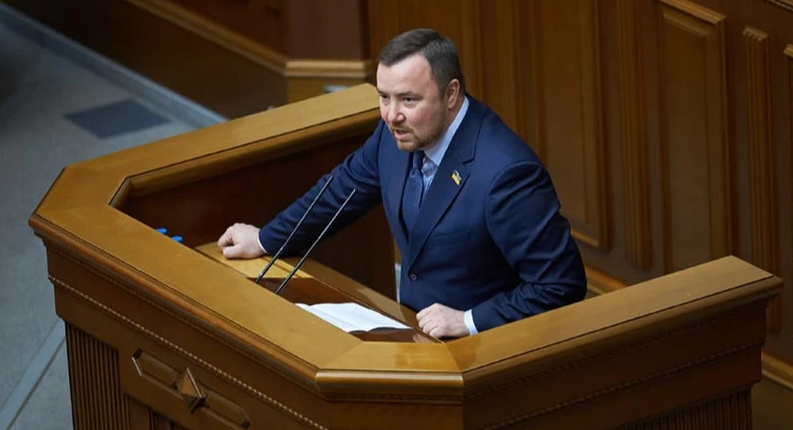 Керівник правового комітету Верховної Ради України від “Слуги народу” Денис Маслов