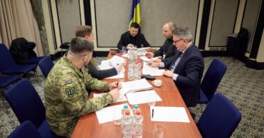 Президент і українська делегація в Берліні