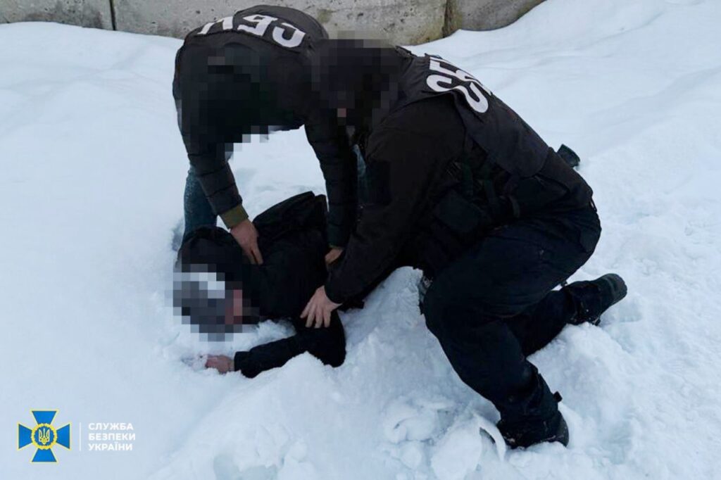 СБУ затримала зрадників, які намагалися розвідати наслідки атаки “Орєшніком” по Львівщині 1