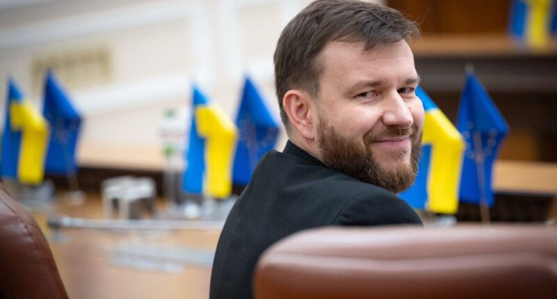 Денис Улютін