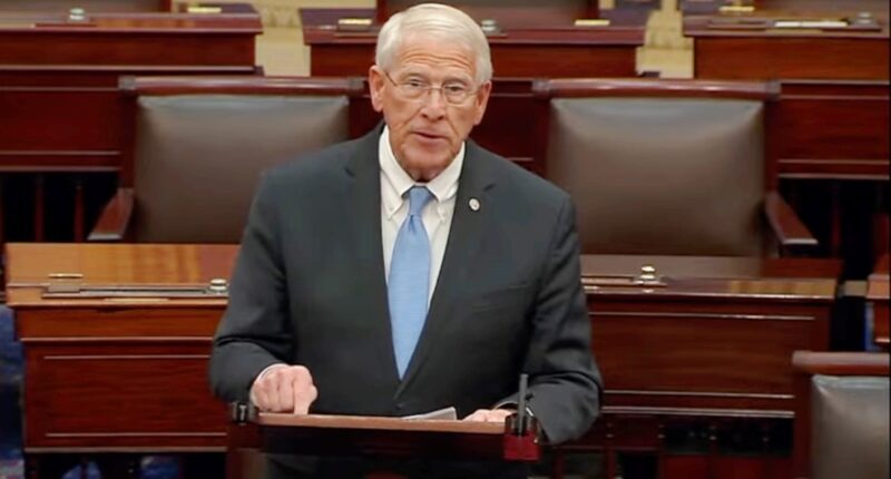 Республіканський сенатор Роджер Вікер