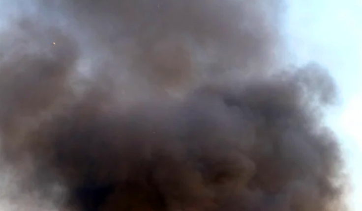 Йде дим від обстрілу