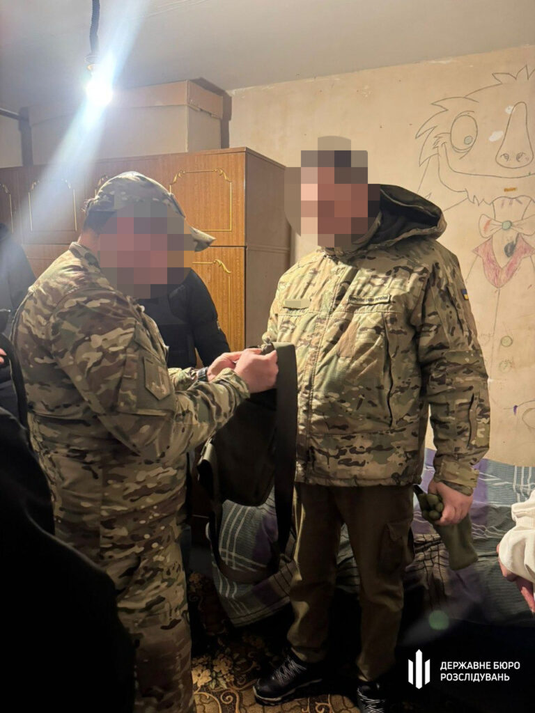 ДБР викрило керівника фінслужби однієї з бригад на Запорізькому напрямку 6