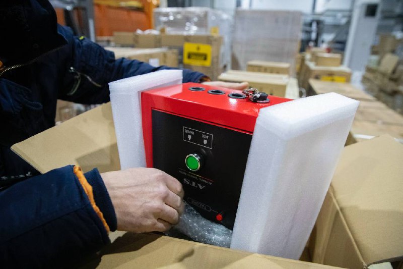 Київ отримав близько 60 генераторів від Варшави 8